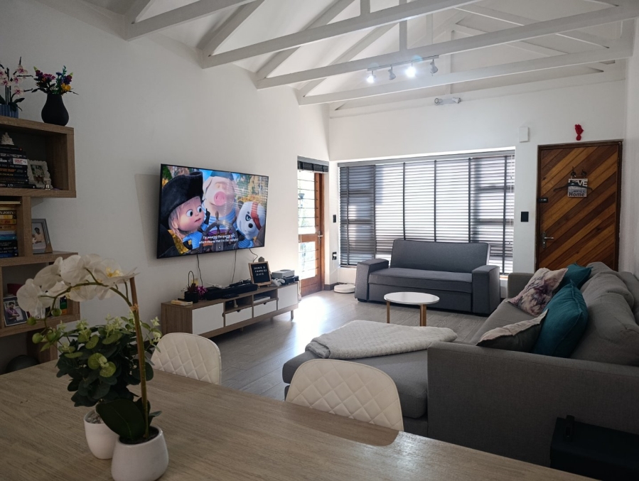 2 Bedroom Property for Sale in Illovo Gauteng
