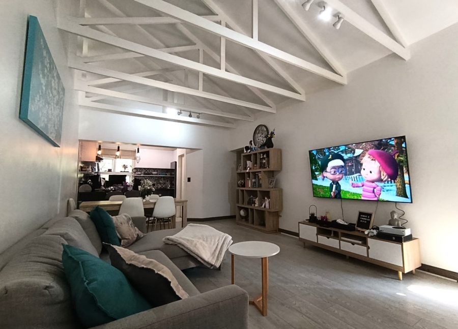 2 Bedroom Property for Sale in Illovo Gauteng