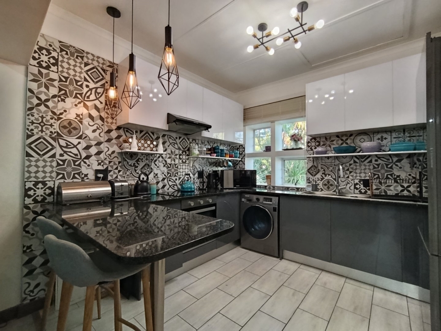 2 Bedroom Property for Sale in Illovo Gauteng