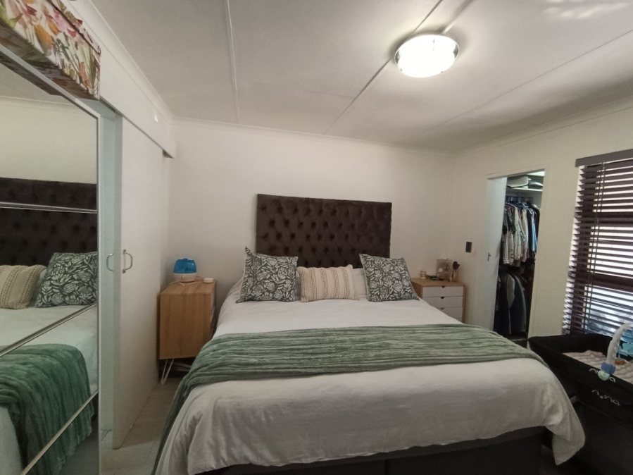 2 Bedroom Property for Sale in Illovo Gauteng