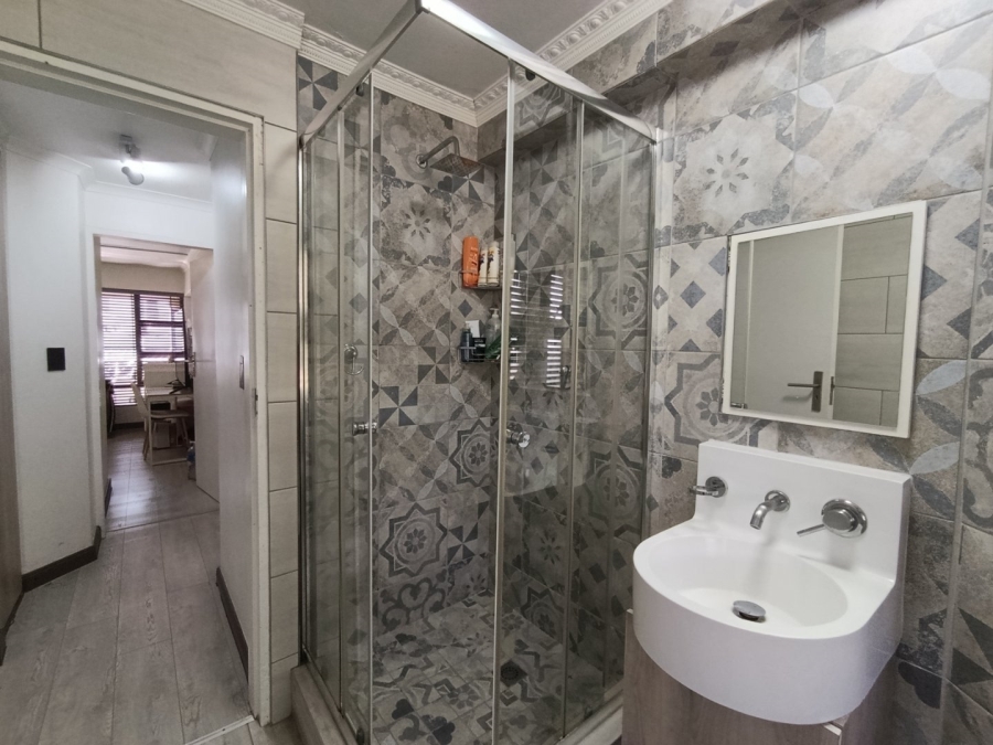 2 Bedroom Property for Sale in Illovo Gauteng