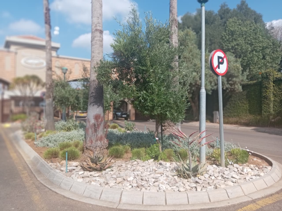  Bedroom Property for Sale in Silver Lakes Gauteng
