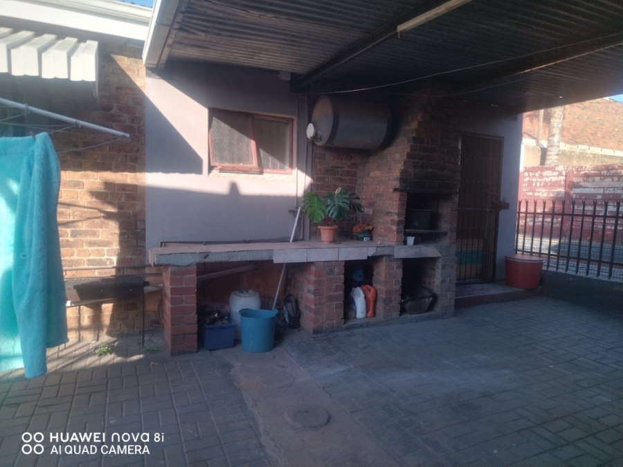 5 Bedroom Property for Sale in Pretoria West Gauteng