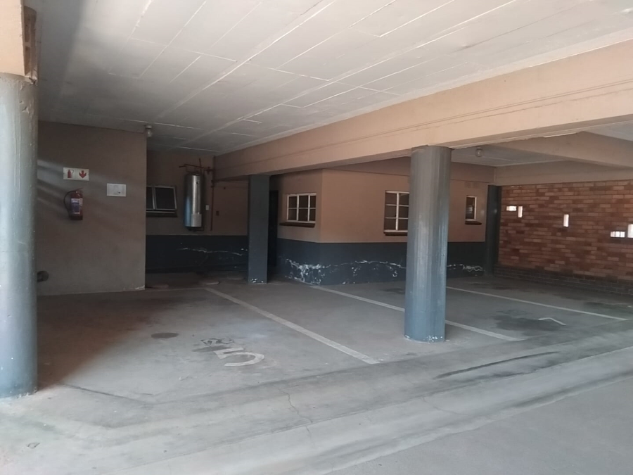 To Let 3 Bedroom Property for Rent in Florida Park Gauteng