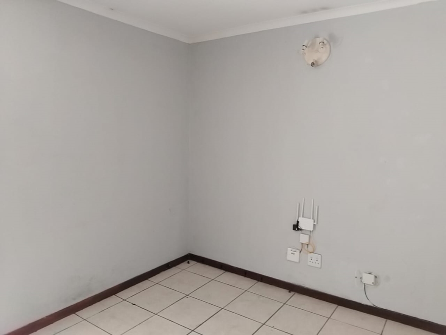 To Let 1 Bedroom Property for Rent in Ferndale Gauteng