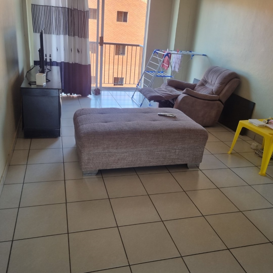 1 Bedroom Property for Sale in Die Hoewes Gauteng