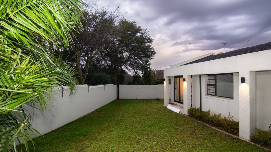 To Let 3 Bedroom Property for Rent in Magaliessig Gauteng