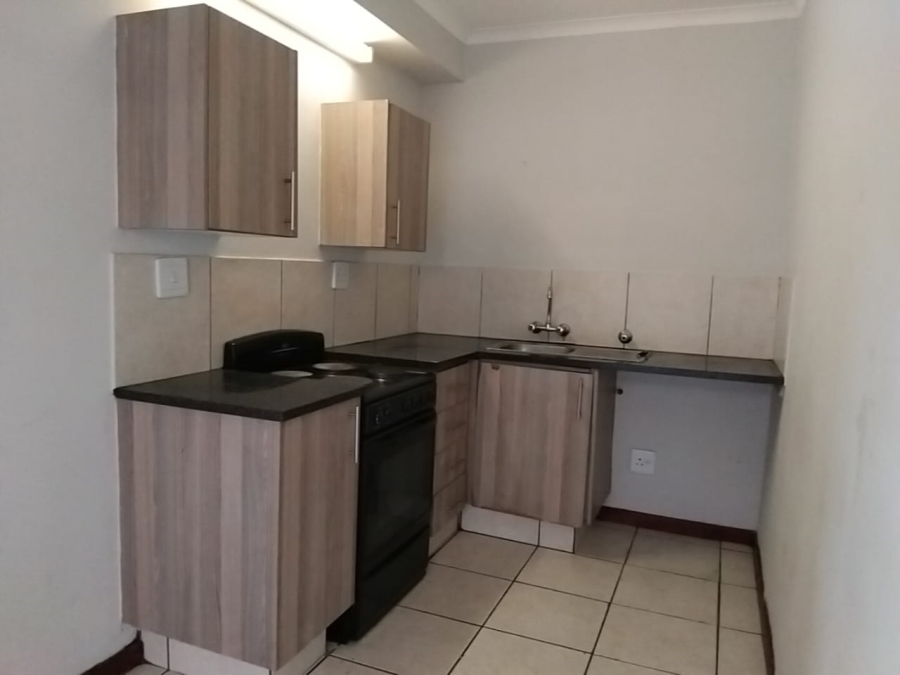 To Let 2 Bedroom Property for Rent in Ferndale Gauteng