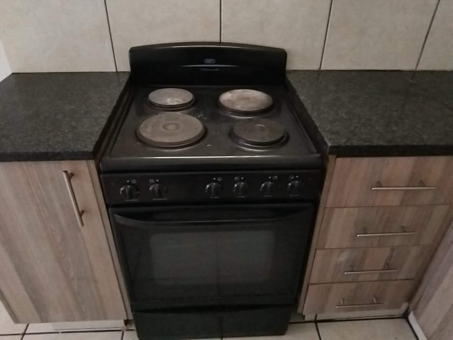 To Let 2 Bedroom Property for Rent in Ferndale Gauteng