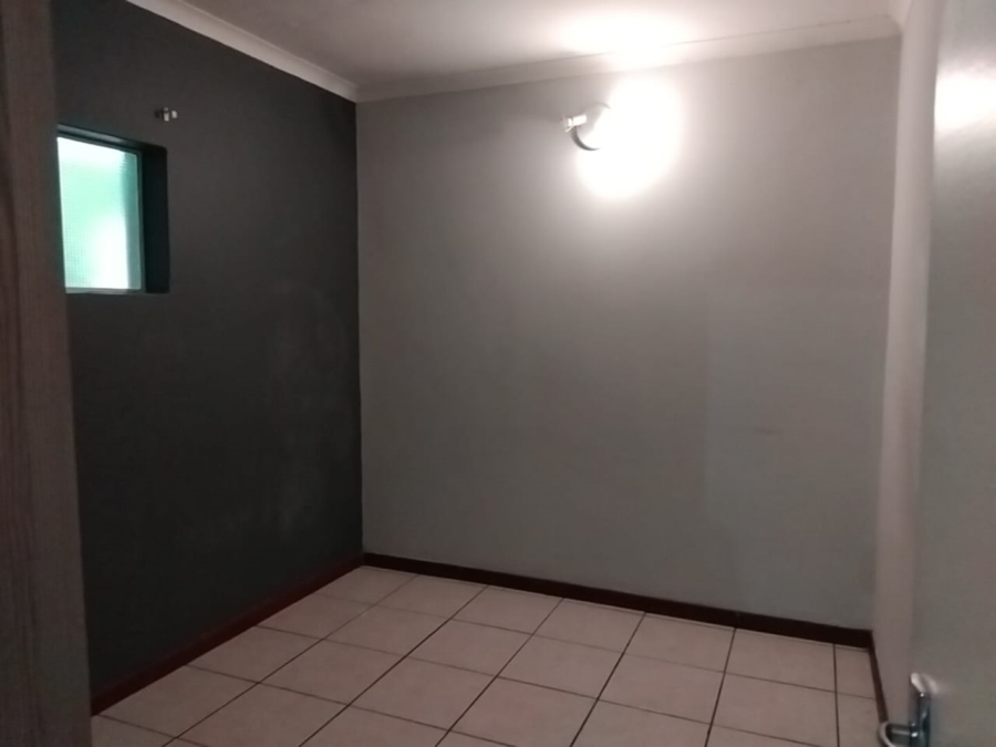 To Let 2 Bedroom Property for Rent in Ferndale Gauteng