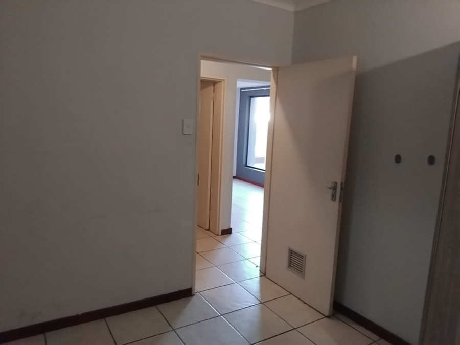 To Let 2 Bedroom Property for Rent in Ferndale Gauteng