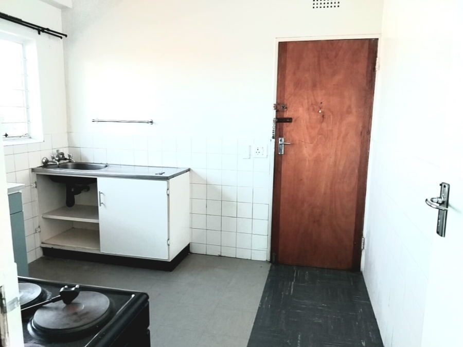 To Let 2 Bedroom Property for Rent in Florida Park Gauteng