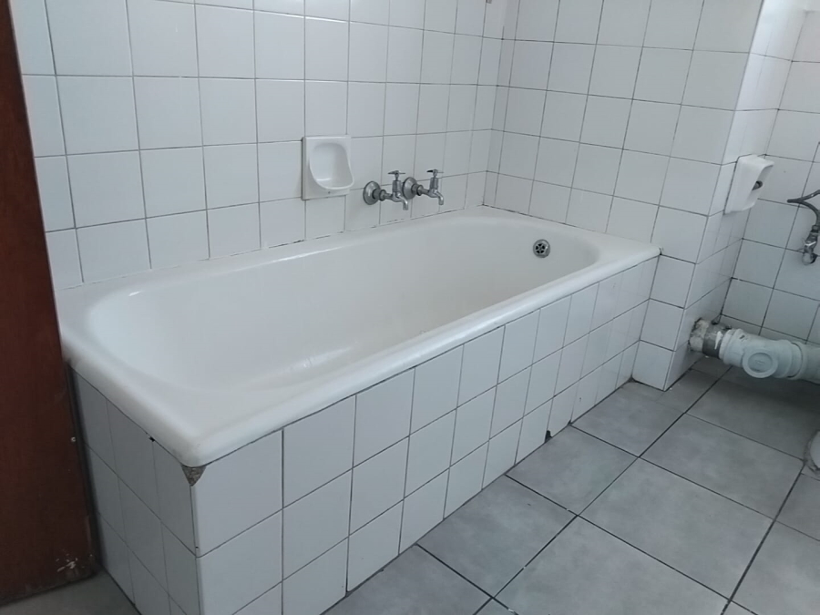 To Let 2 Bedroom Property for Rent in Florida Park Gauteng