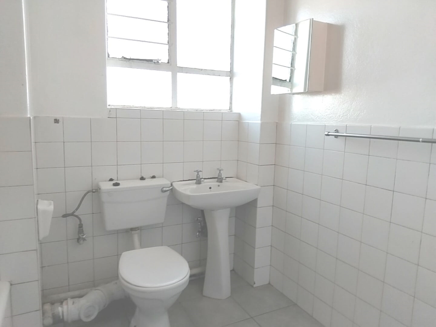 To Let 2 Bedroom Property for Rent in Florida Park Gauteng