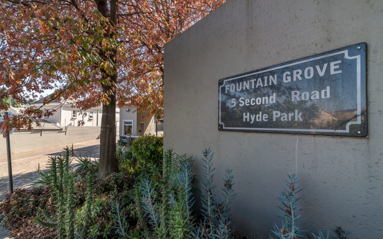 To Let commercial Property for Rent in Hyde Park Gauteng