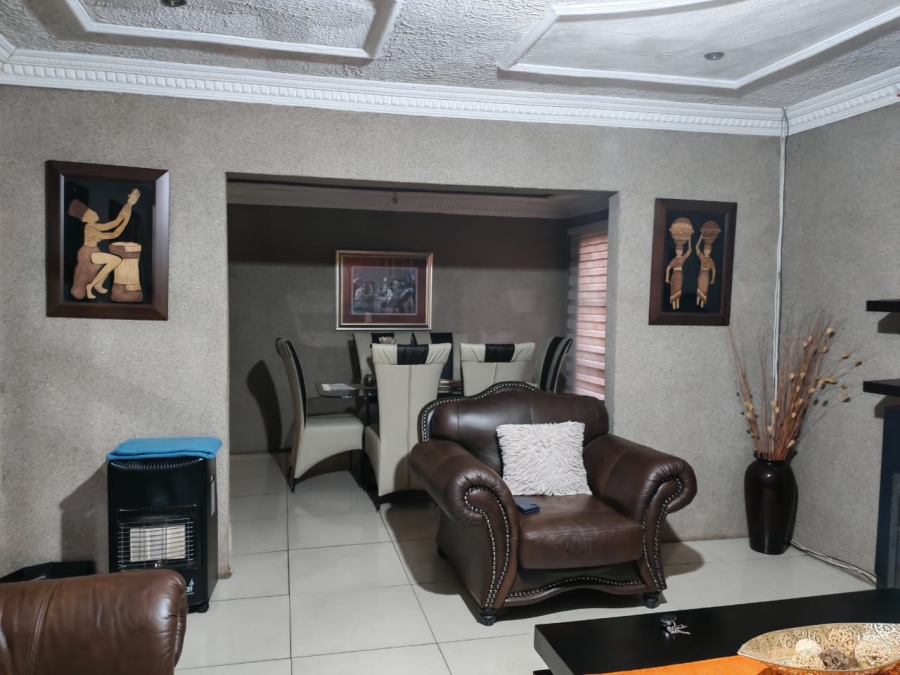 3 Bedroom Property for Sale in Soshanguve DD Gauteng