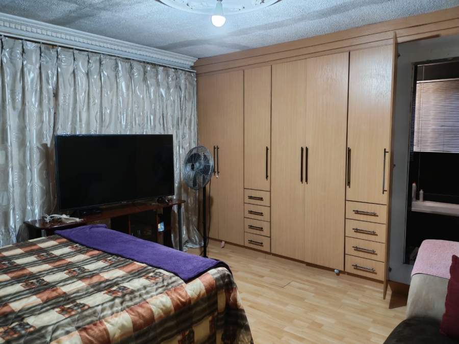 3 Bedroom Property for Sale in Soshanguve DD Gauteng