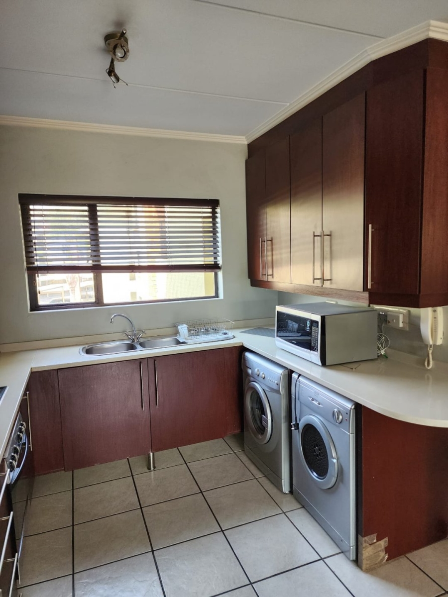 2 Bedroom Property for Sale in Sunninghill Gauteng