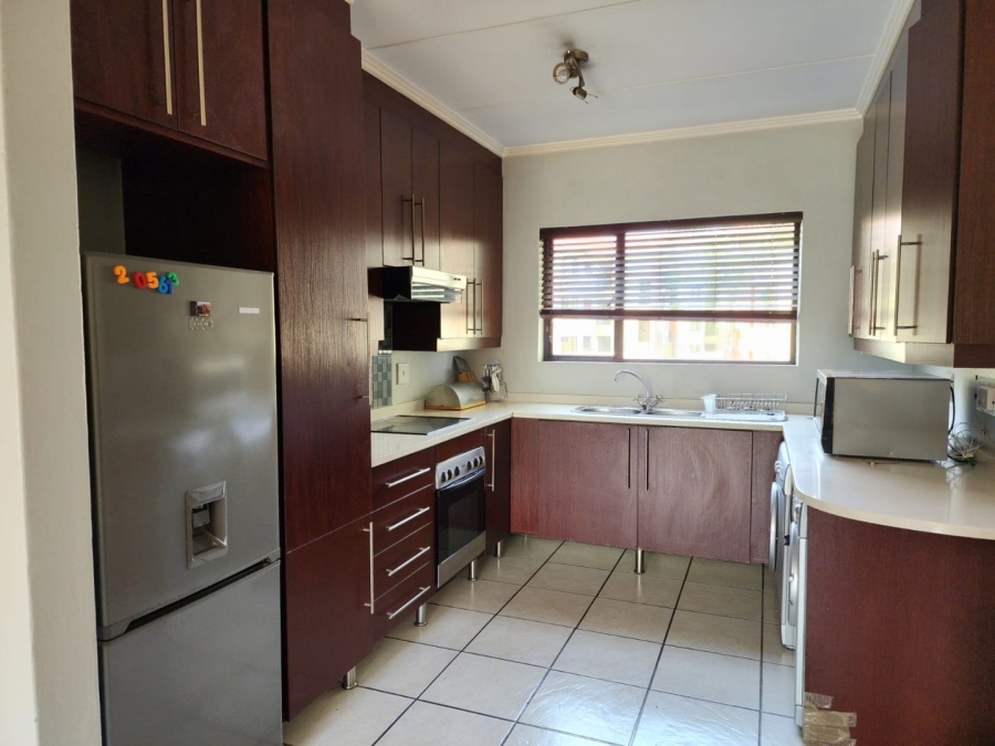 2 Bedroom Property for Sale in Sunninghill Gauteng