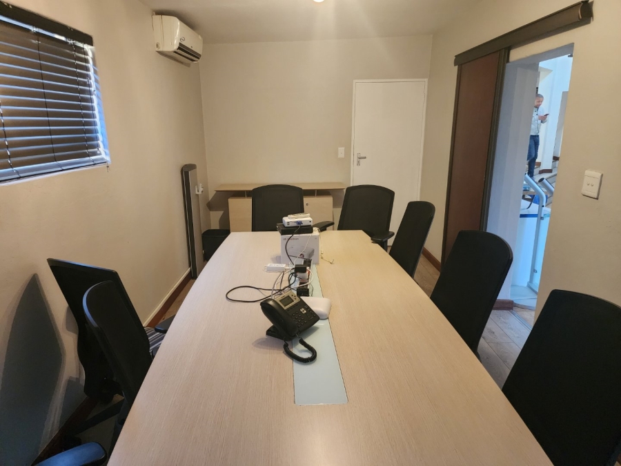 4 Bedroom Property for Sale in Zwartkop Gauteng