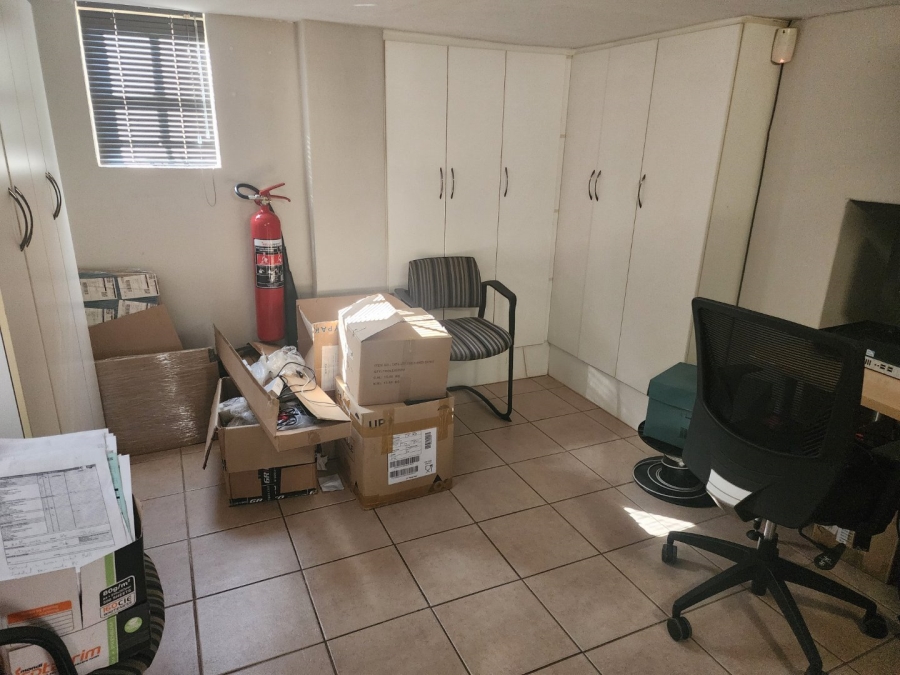 4 Bedroom Property for Sale in Zwartkop Gauteng