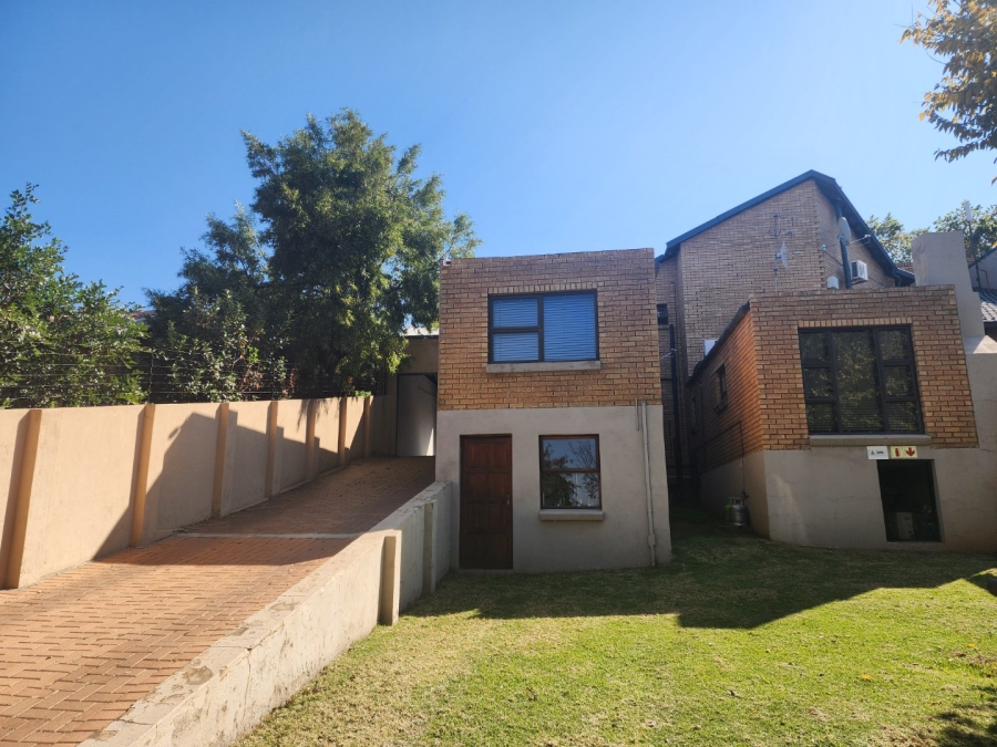 4 Bedroom Property for Sale in Zwartkop Gauteng