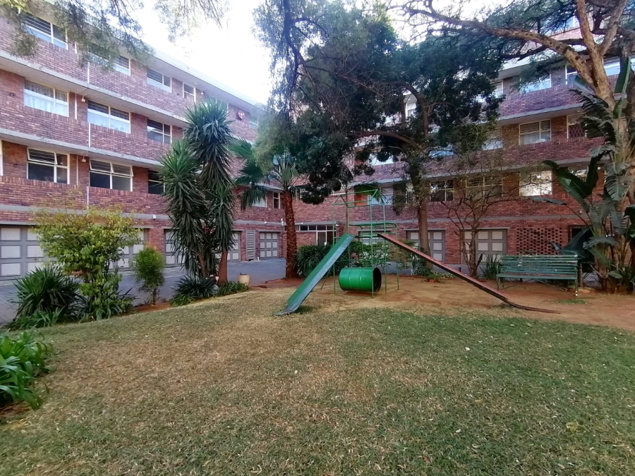 To Let 3 Bedroom Property for Rent in Sinoville Gauteng
