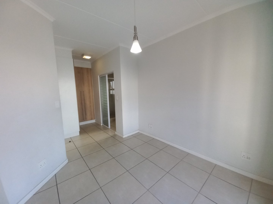 1 Bedroom Property for Sale in Modderfontein Gauteng