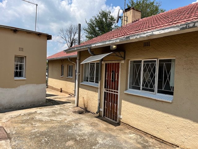 To Let 3 Bedroom Property for Rent in Kibler Park Gauteng