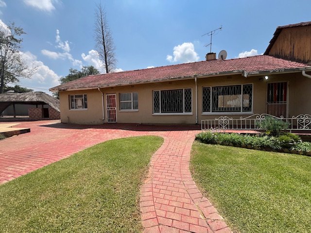 To Let 3 Bedroom Property for Rent in Kibler Park Gauteng
