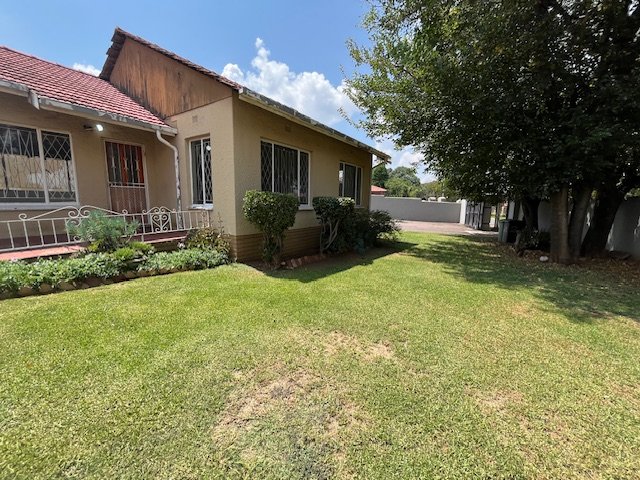 To Let 3 Bedroom Property for Rent in Kibler Park Gauteng