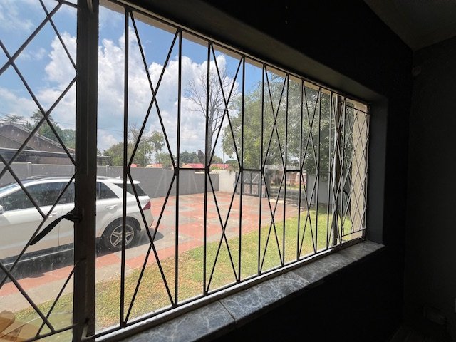 To Let 3 Bedroom Property for Rent in Kibler Park Gauteng