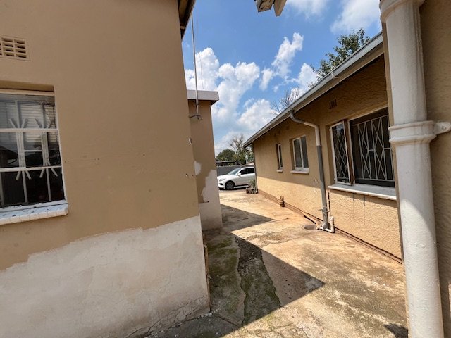 To Let 3 Bedroom Property for Rent in Kibler Park Gauteng