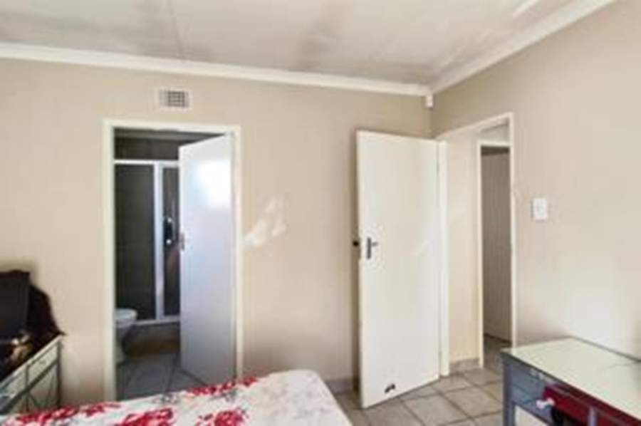 3 Bedroom Property for Sale in Sky City Gauteng