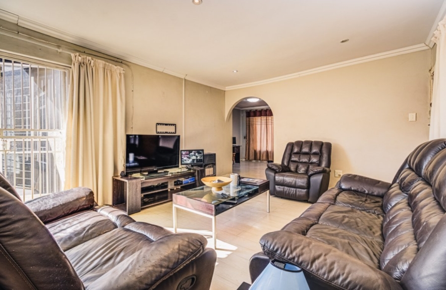 3 Bedroom Property for Sale in Buurendal Gauteng