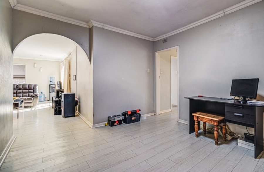 3 Bedroom Property for Sale in Buurendal Gauteng