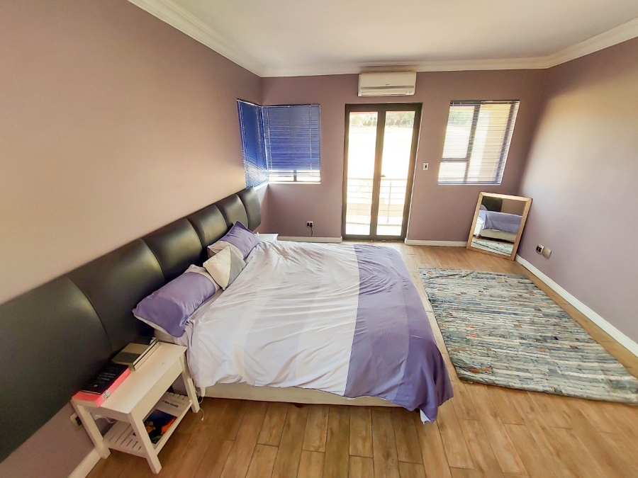 5 Bedroom Property for Sale in Blue Valley Golf Estate Gauteng