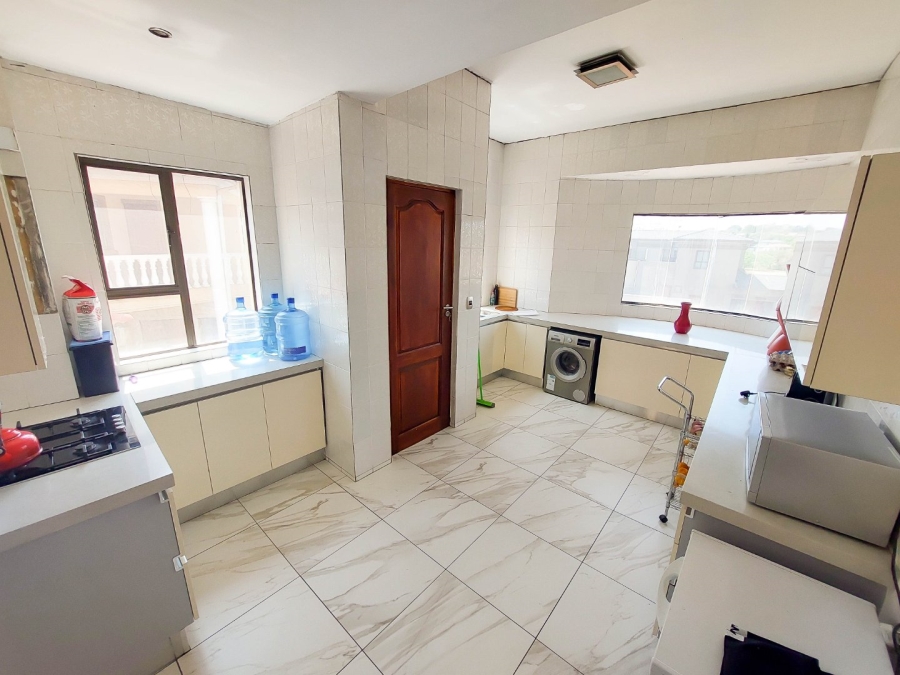 5 Bedroom Property for Sale in Blue Valley Golf Estate Gauteng