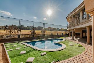 5 Bedroom Property for Sale in Blue Valley Golf Estate Gauteng