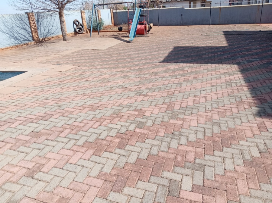 4 Bedroom Property for Sale in Cultura Park Gauteng