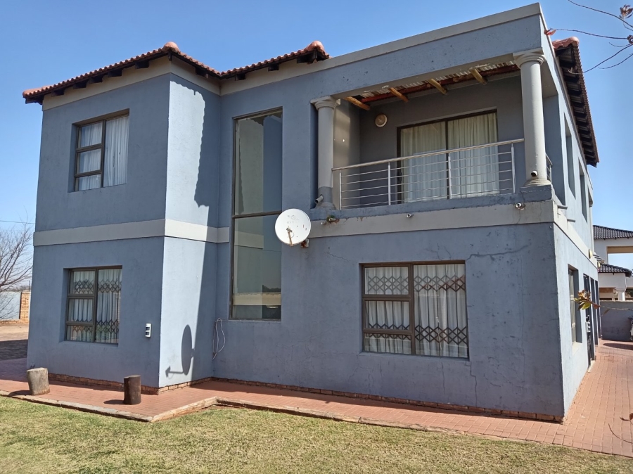 4 Bedroom Property for Sale in Cultura Park Gauteng