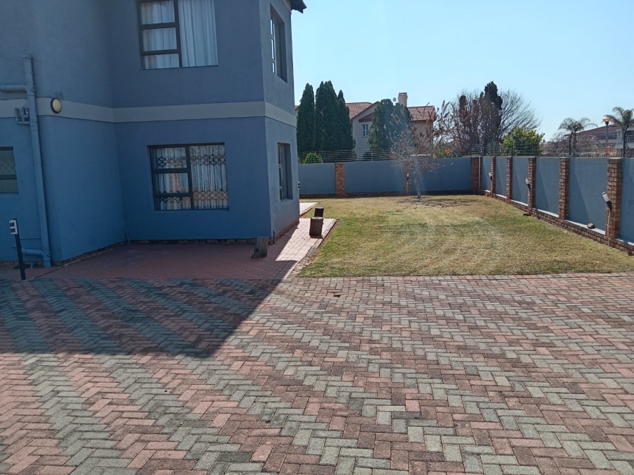 4 Bedroom Property for Sale in Cultura Park Gauteng