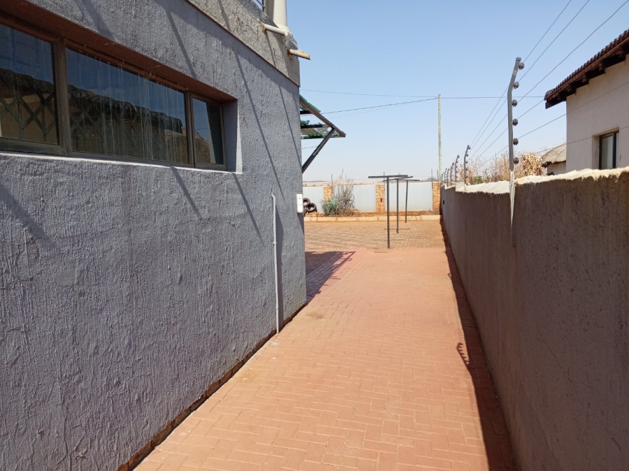 4 Bedroom Property for Sale in Cultura Park Gauteng
