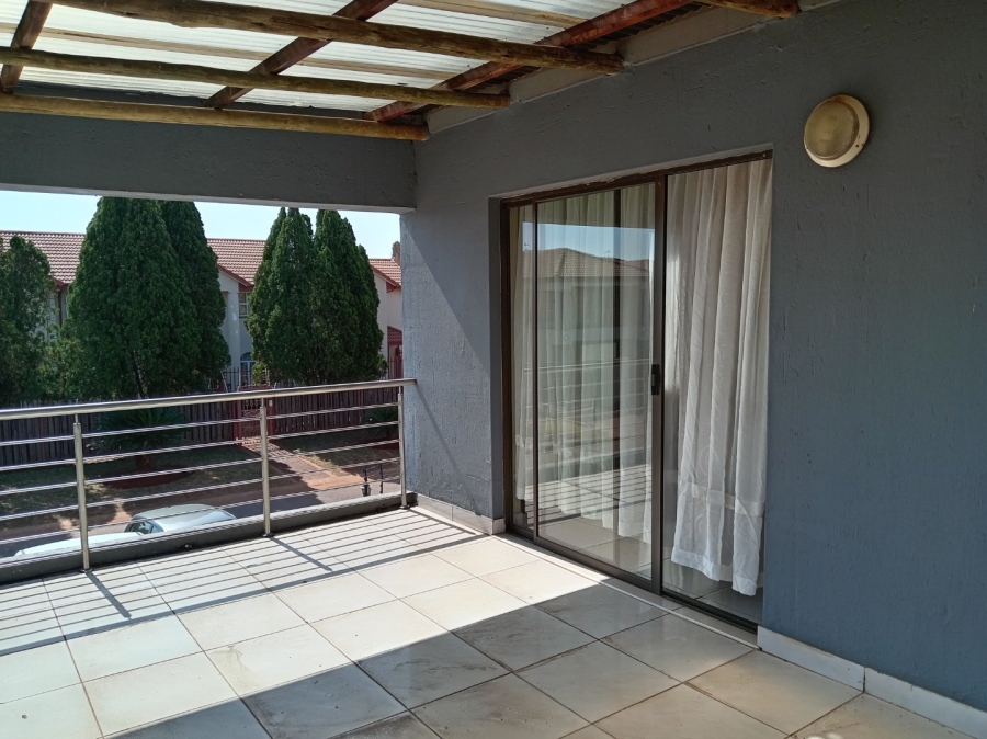 4 Bedroom Property for Sale in Cultura Park Gauteng