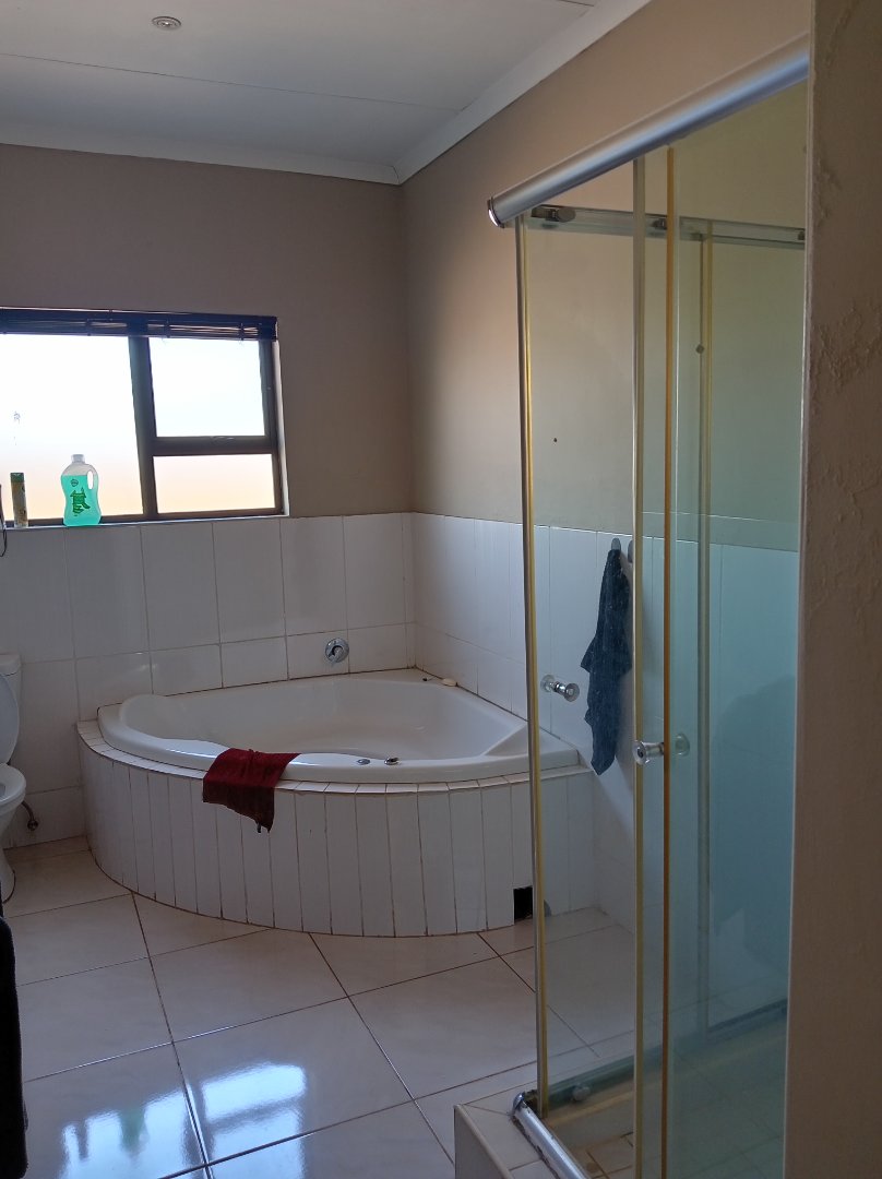 4 Bedroom Property for Sale in Cultura Park Gauteng
