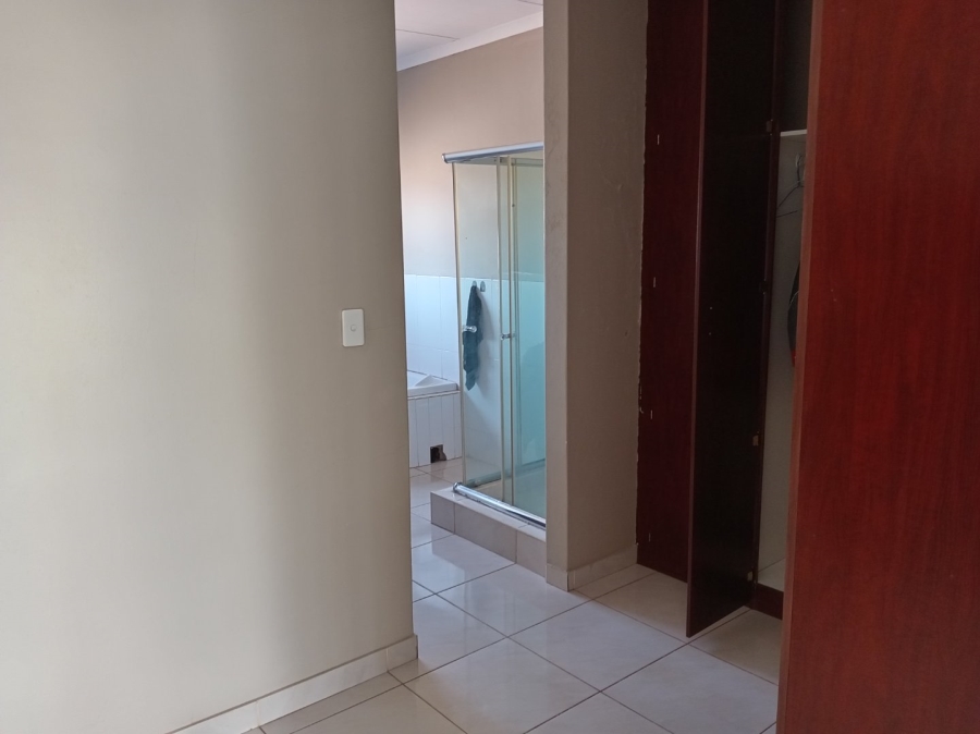 4 Bedroom Property for Sale in Cultura Park Gauteng