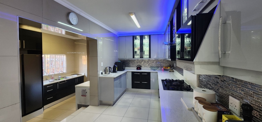 4 Bedroom Property for Sale in Erasmia Gauteng