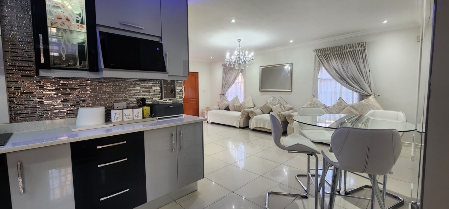 4 Bedroom Property for Sale in Erasmia Gauteng