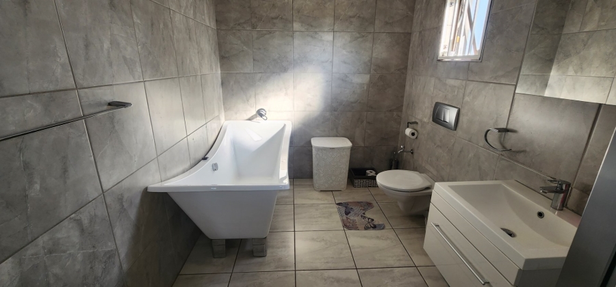 4 Bedroom Property for Sale in Erasmia Gauteng