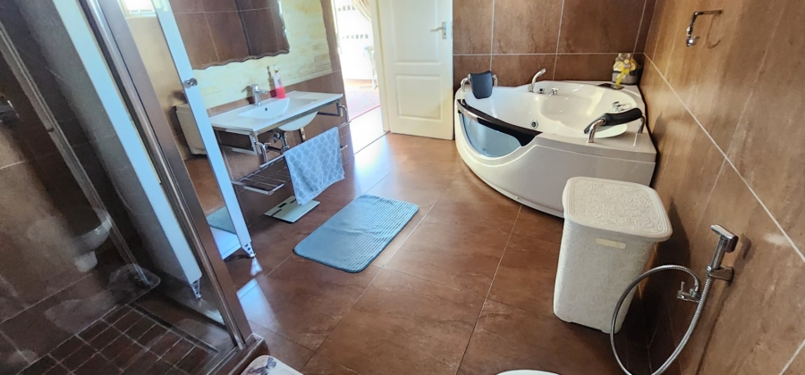 4 Bedroom Property for Sale in Erasmia Gauteng